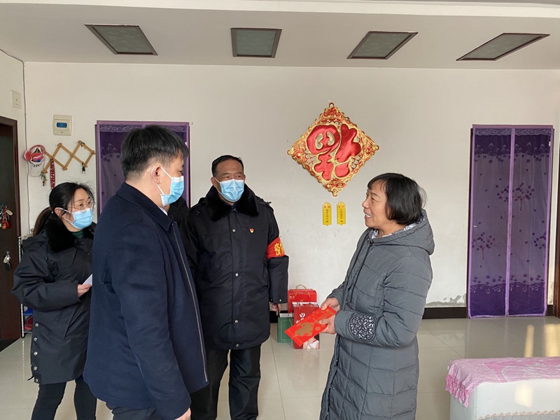 博農(nóng)集團(tuán)走訪慰問(wèn)老黨員、因公去世黨員干部家屬